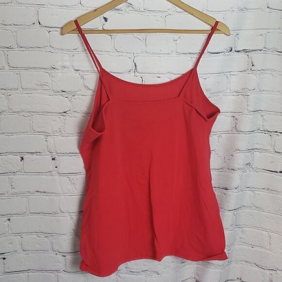 Time and Tru Tank Top - Picture 2 of 6